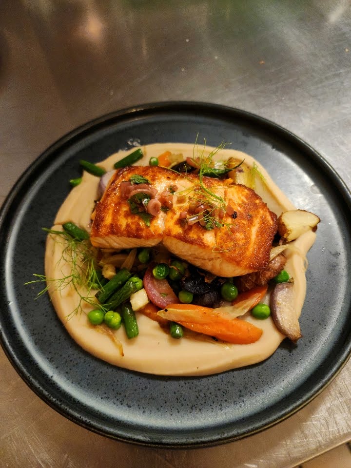Dos Pescados by null