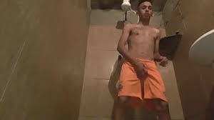 Eaaagwobaaaa ez jnyqz jpg x Sem cueca