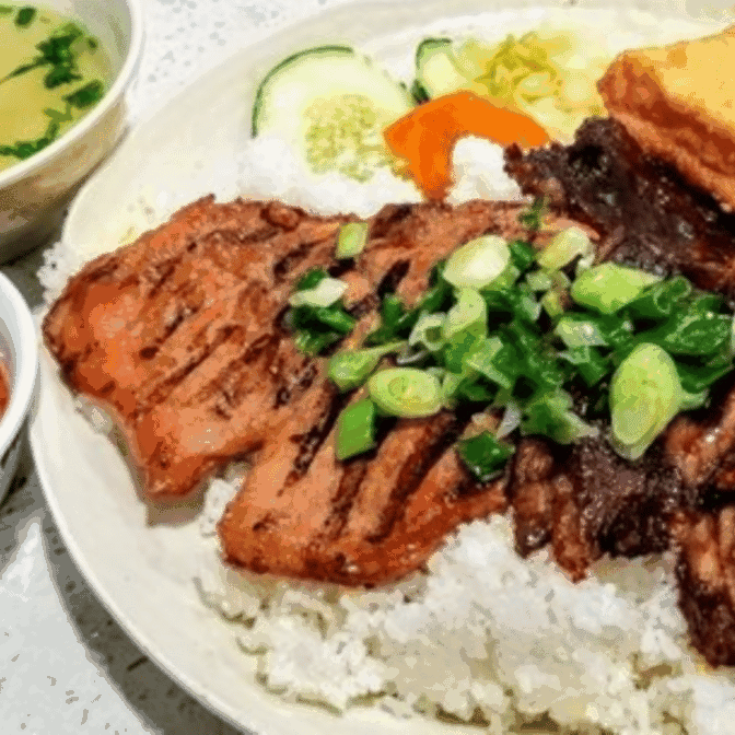 District 7 Pho by null