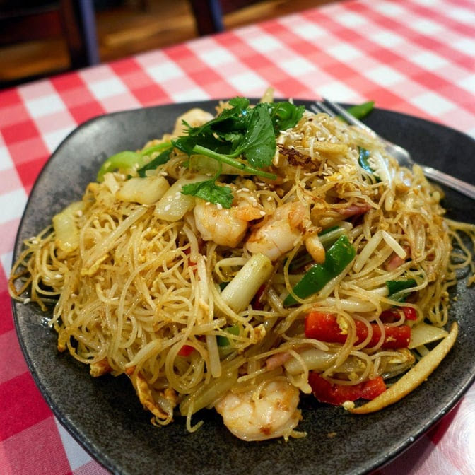 Yummy Noodle House by null
