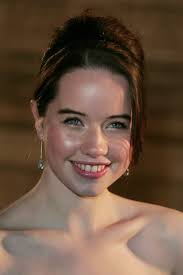 Clatto verata november jpg x Anna popplewell sexy