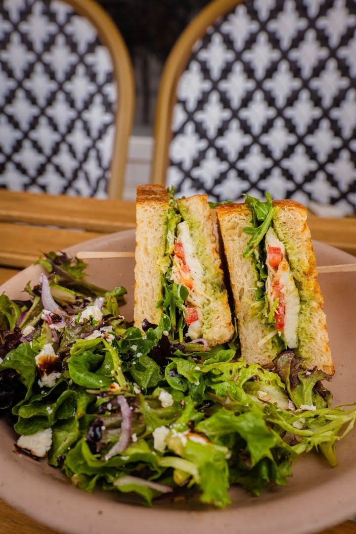 Mujer Divina Brunch Café by null