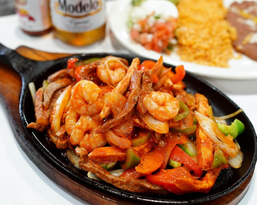 El Yahualica Tacos by null