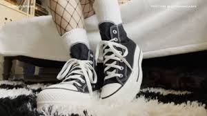 Converse to sweaty bare feet in public no socks jpg x Converse fetish