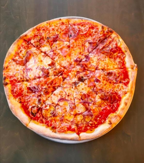 Max and Issy's Pizzeria by null