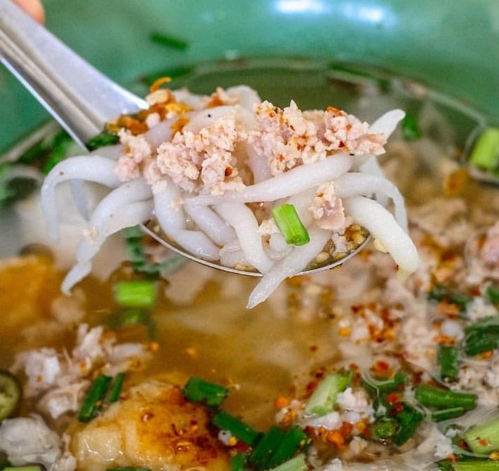 Yaowarat Thai Street Food by null