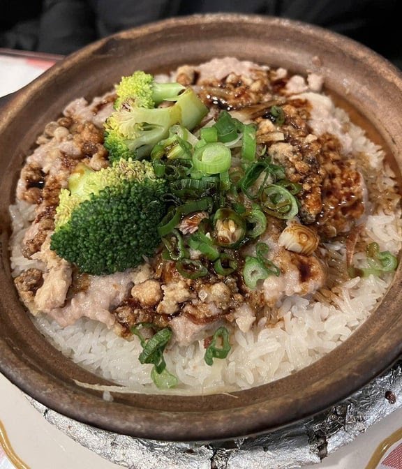 Yummy Noodle House by null