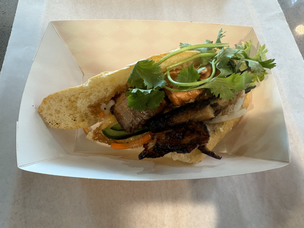 Les Banh Mi by null