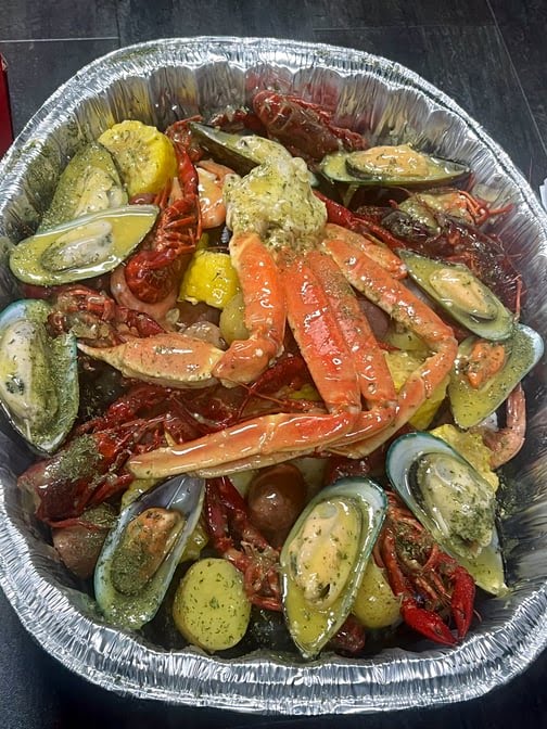 Seafood Pot by null