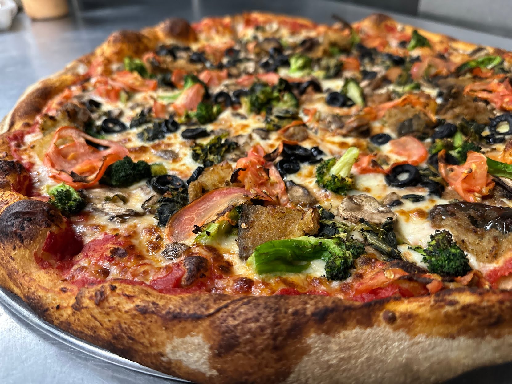 Ernesto's Pizza by null