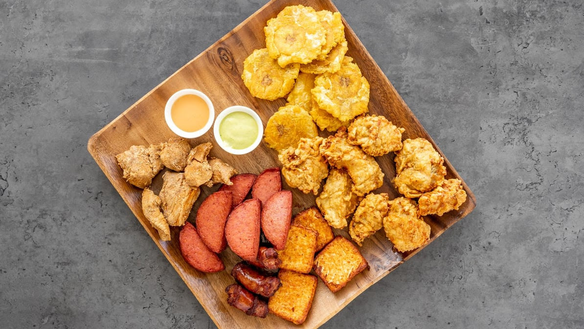 HOUSE OF ANTOJITOS by null