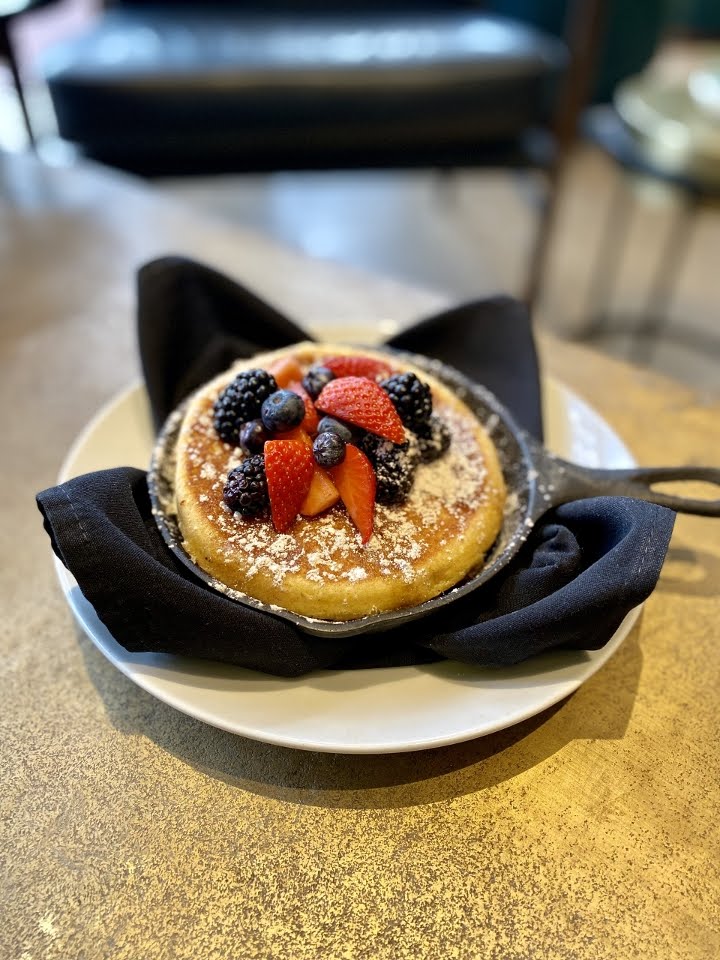 Renny's Grill & Bar by null