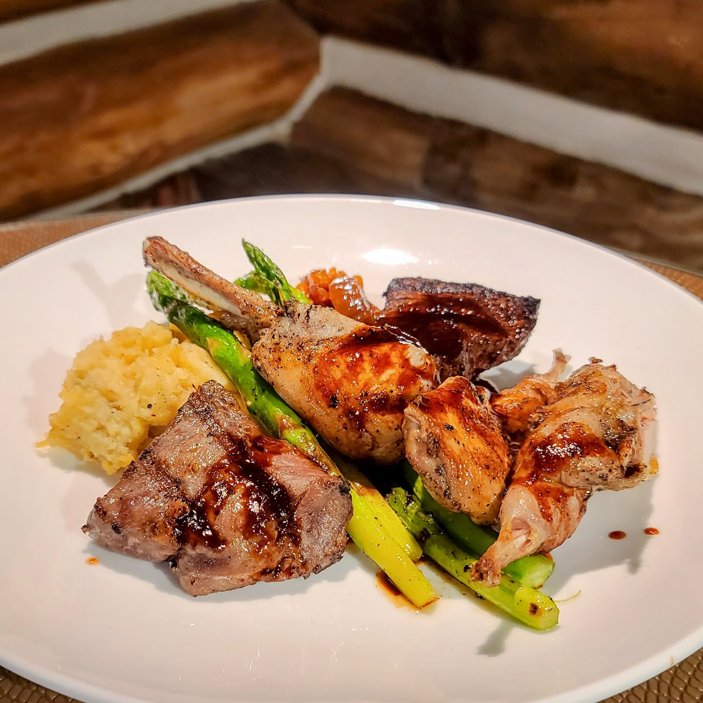 Rainbow Lodge by null