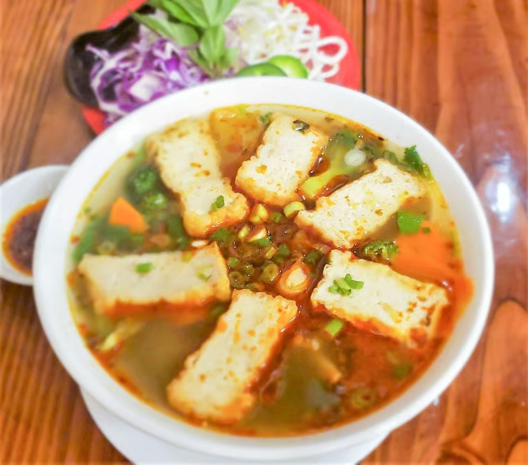 XinhXinh Vietnamese Bistro by null