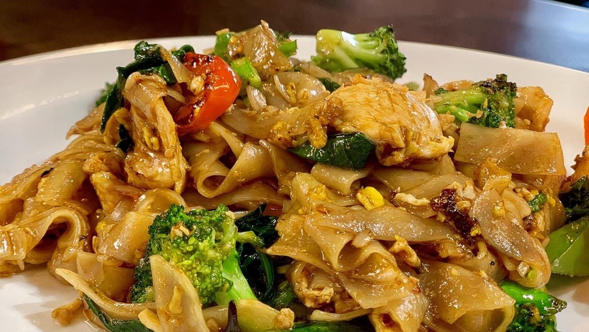 Baramee Thai Bistro by null