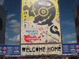 images?q=tbn:ANd9GcSb4KKcnZSoonO_HNaC_8vPI8QRFeGsn3SFTNhYdja_2kgmnSn9