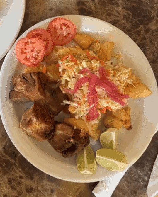 Pupuseria y Restaurante Platano by null