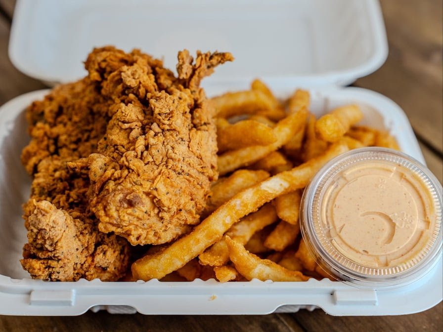 Cousin's Burger by null