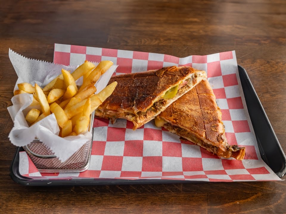 Richie's Kitchen by null