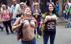 Mardi gras tits gif x Mardi gras tits