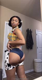 F de a ef a bfed jpg x Huge booty ebony