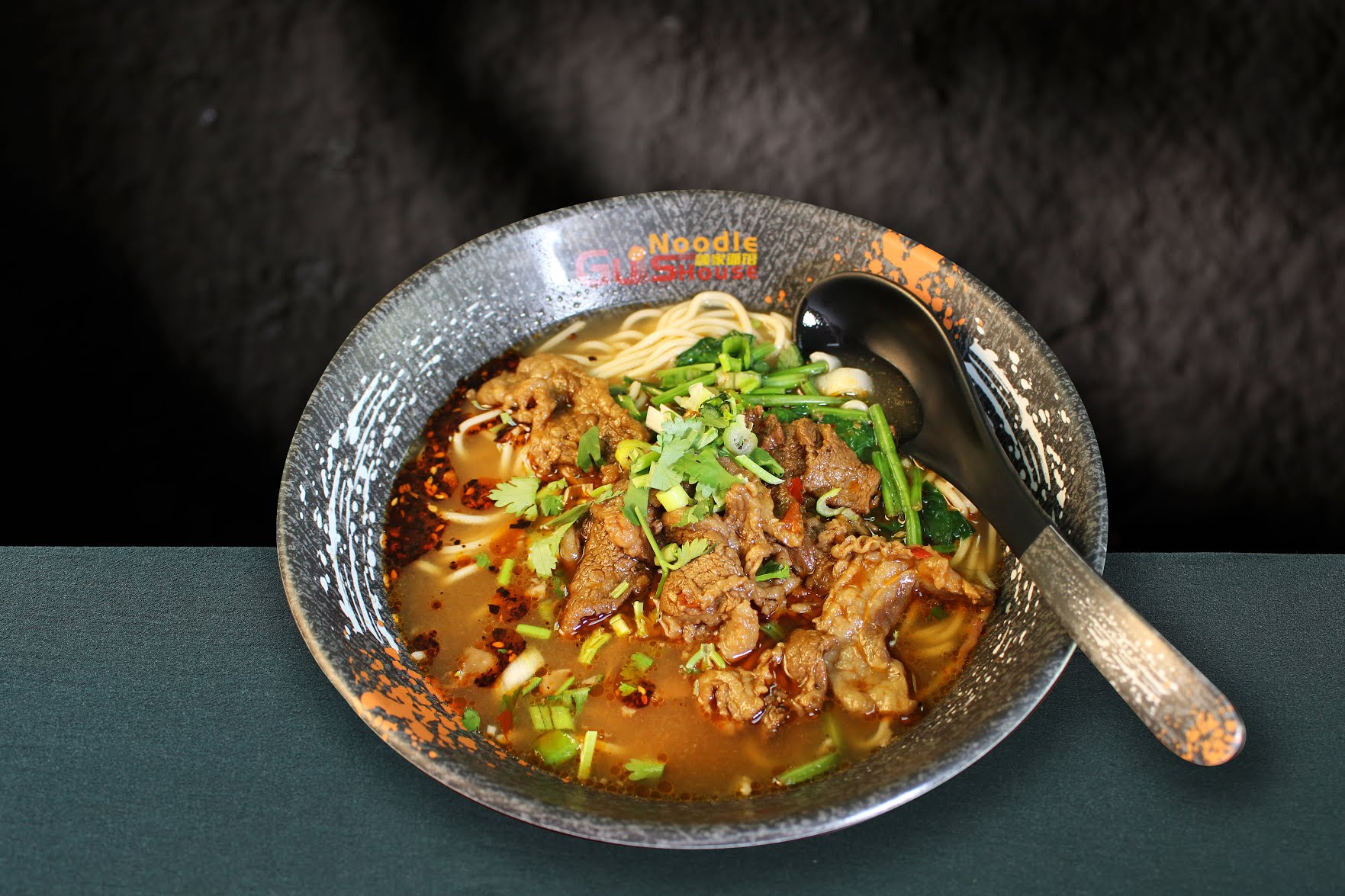 Gu's Noodle House by null