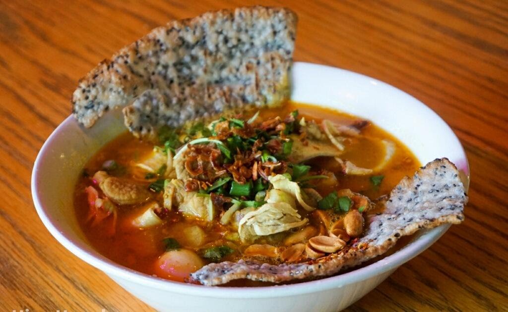 MeKha Noodle by null