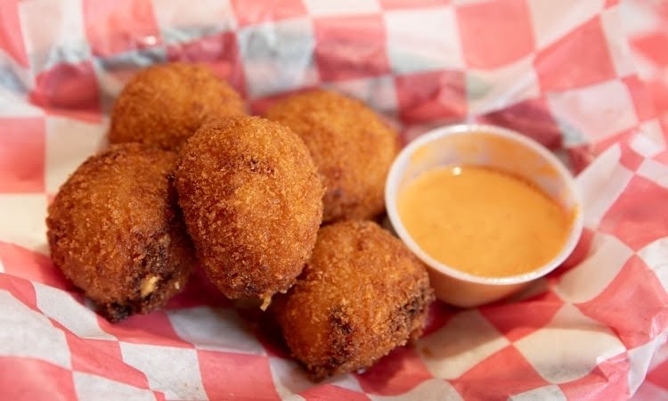 Bold Birds Nashville Hot Chicken by null