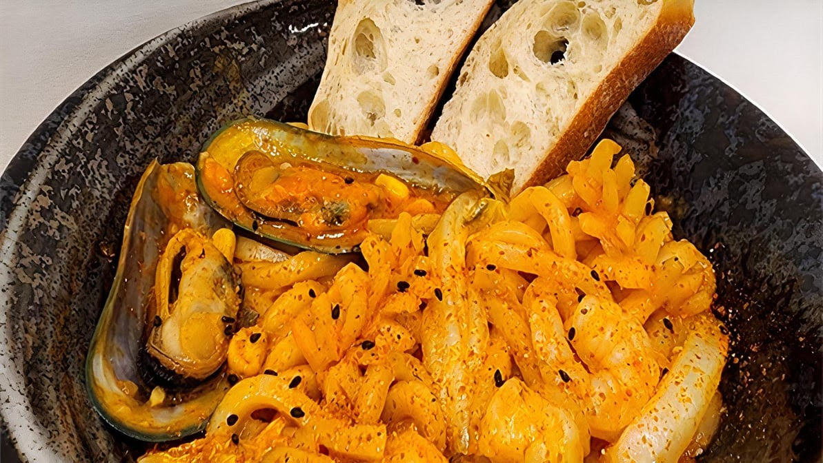 haruharu noodle bar by null