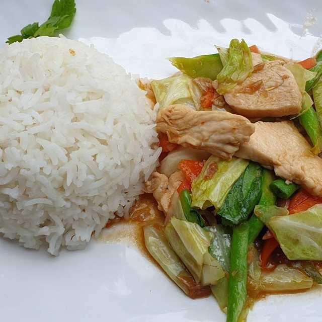 Nua Thai Restaurant and Bar by null