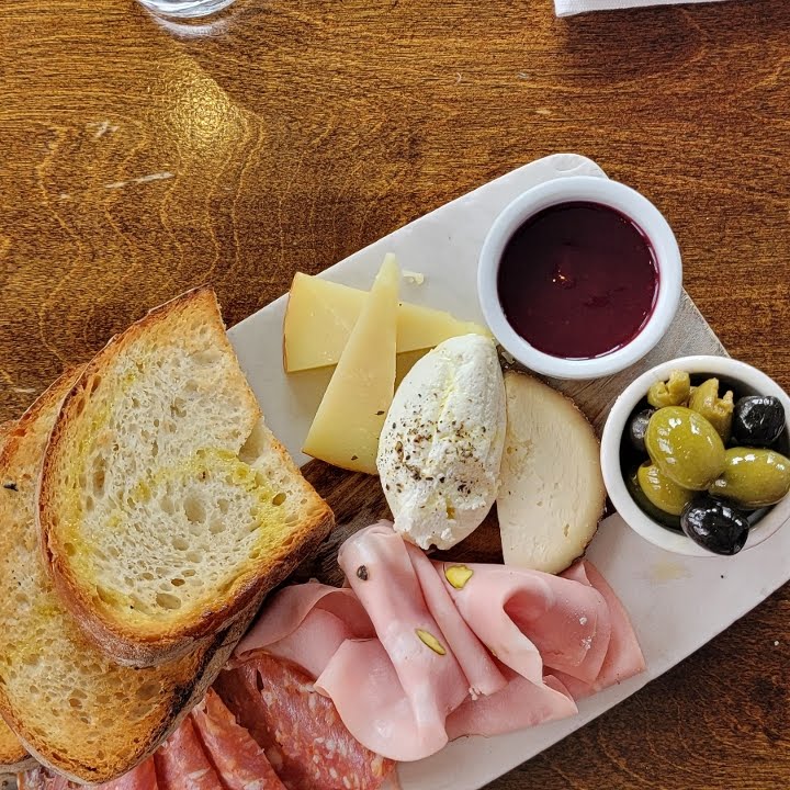 Vesta Trattoria & Wine Bar by null