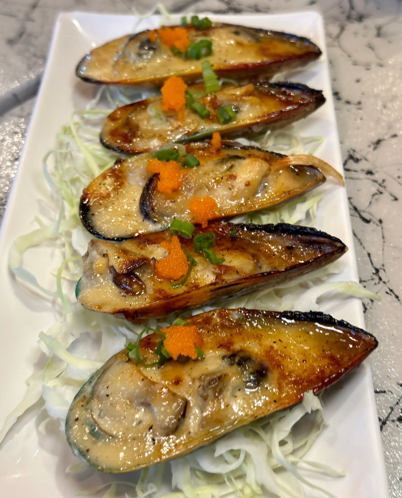 Hiroba Sushi by null