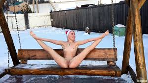 Qswjuvybegndhgaaaa vyotenr gjwfvd jpg x Nudity on youtube