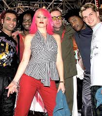 Hd aspect gwen stefani march red lipstick jpg x Gwen stefani