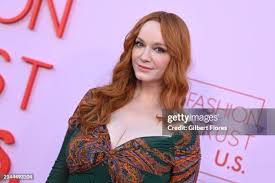 christina hendricks clevage |Christina Hendricks」のエディトリアル写真素材 - 画像素材 | Shutterstock Editorial