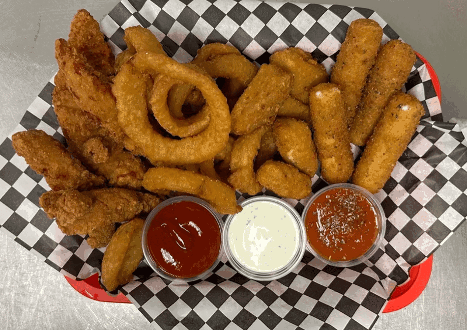 Dingers Sports Bar & Grill by null