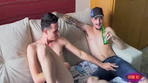 Gula gay galeria de fotos porno gay com homens dotado big dick paus grandes e bem dotados jpg x Gay dotado