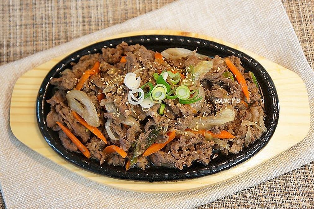 뚝배기 ddukbaegi by null