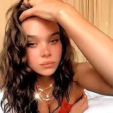 Hailee steinfeld gif x Hailee steinfeld