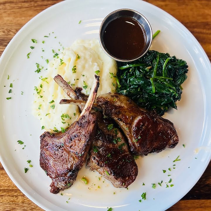 Highlands Cafe and Grill by null