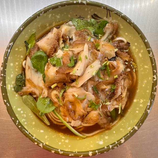 Eden Noodles Manukau四川担担面Manukau by null