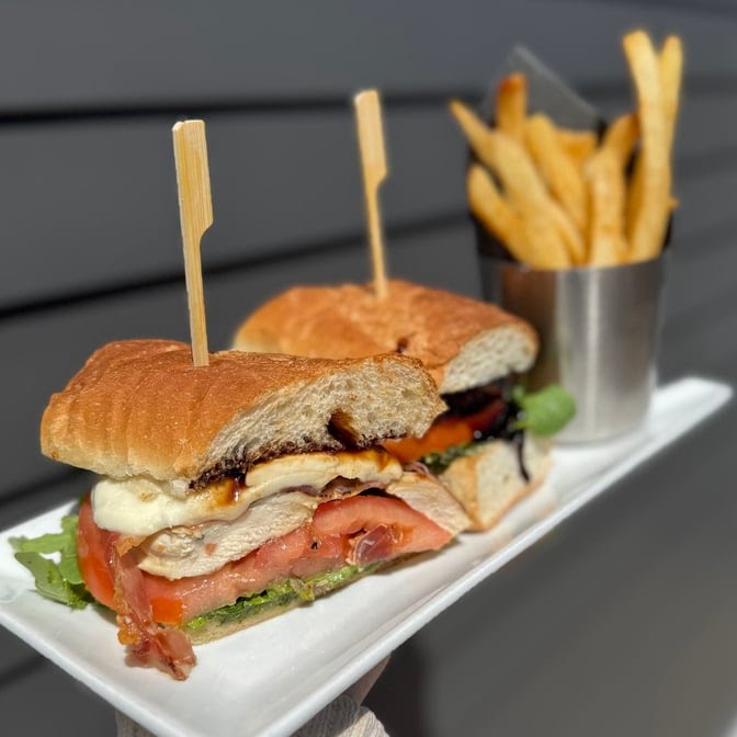 3 Restaurant by null