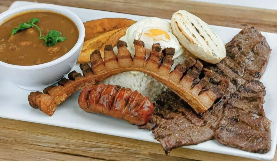 Sabor Colombiano Bakery & Restaurant by null