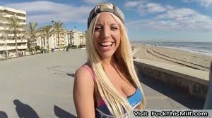 Bubble butt blondie fesser shows her latin resources off to the beach jpg x Blondie fesser pov