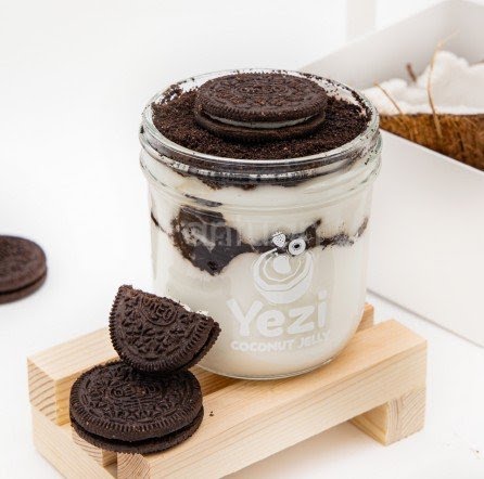 Yezi Coconut Dessert by null