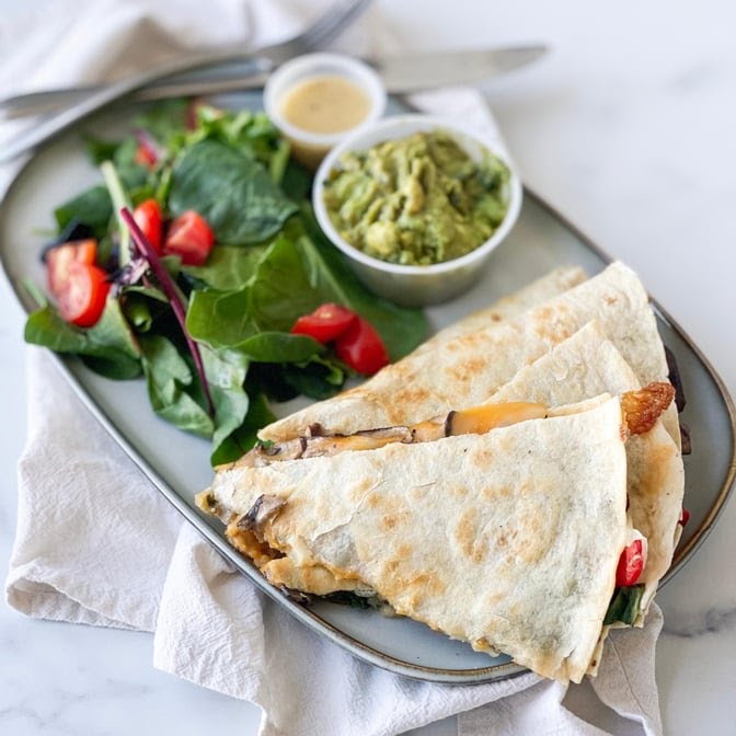 Nourish by MAMA by null