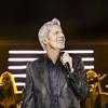 Claudio Baglioni, slitta il tour nei teatri per problemi di salute: le ...