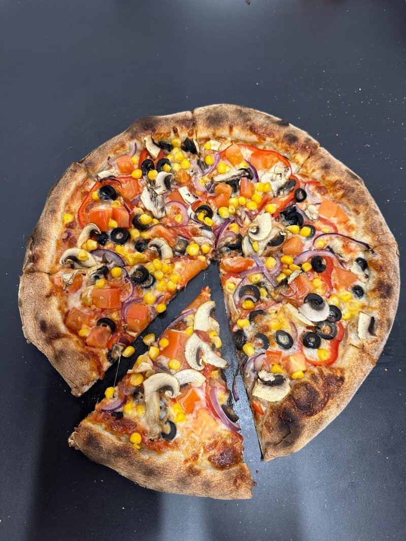 Pizza Militari Residence | Pizza Militari | Pizza Sector 6 | LUU Pizza