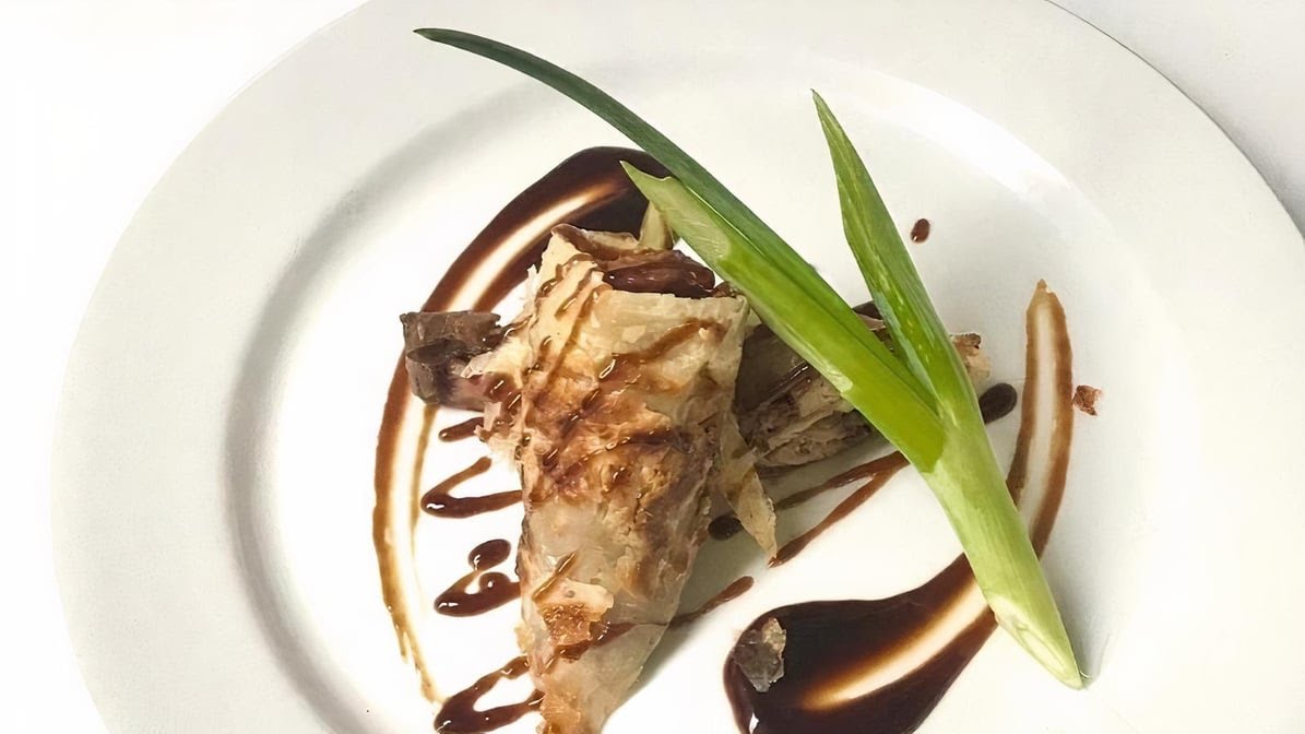 Le Ros Thai Asian Cuisine & Bar by null