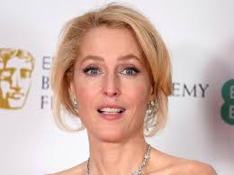 ジリアン・アンダーソン|ジリアン・アンダーソンが語る、エンパワーメントとしてのビューティ＆ウェルネス | ビューティ | ELLE ［エル デジタル］